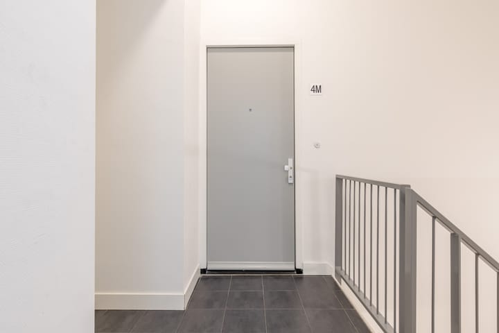 Photo 9 of Olivier van Noortstraat 4-M