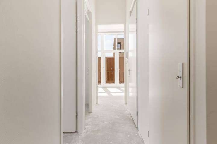 Photo 10 of Olivier van Noortstraat 4-M