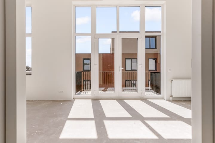 Photo 12 of Olivier van Noortstraat 4-M