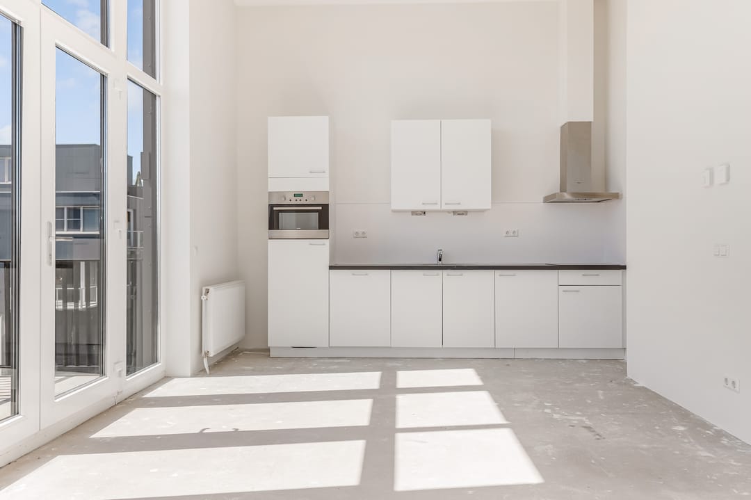 Photo 13 of Olivier van Noortstraat 4-M