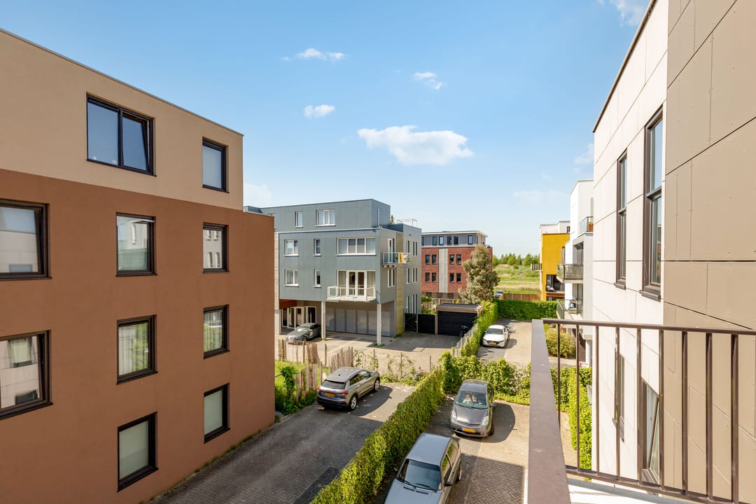 Photo 16 of Olivier van Noortstraat 4-M