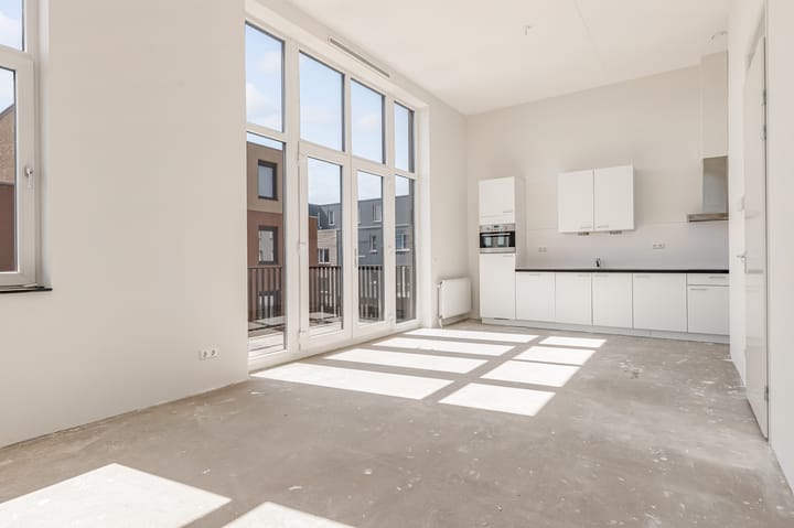 Photo 17 of Olivier van Noortstraat 4-M