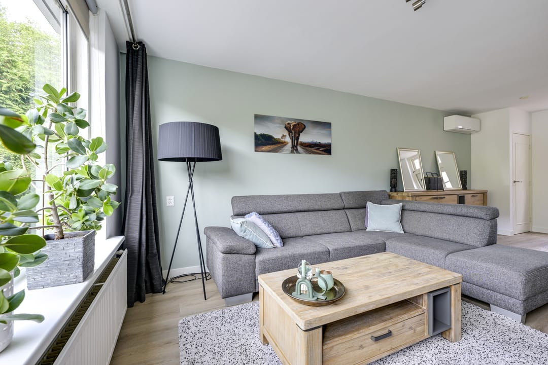 Photo 2 of Zuiderstraat 30