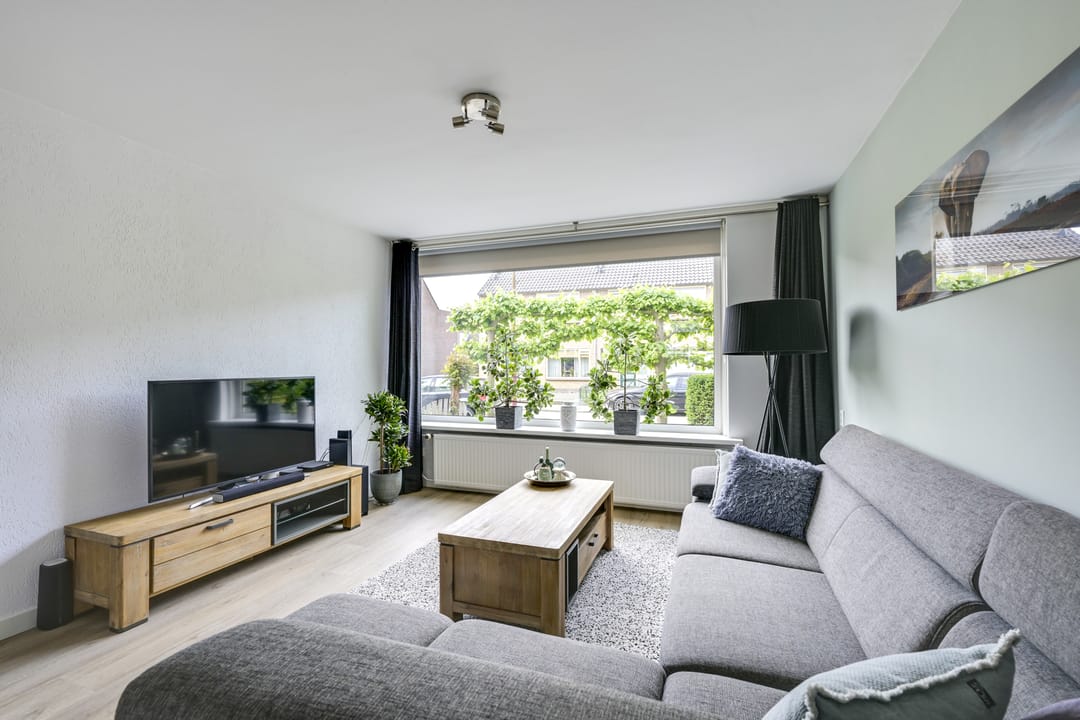 Photo 7 of Zuiderstraat 30