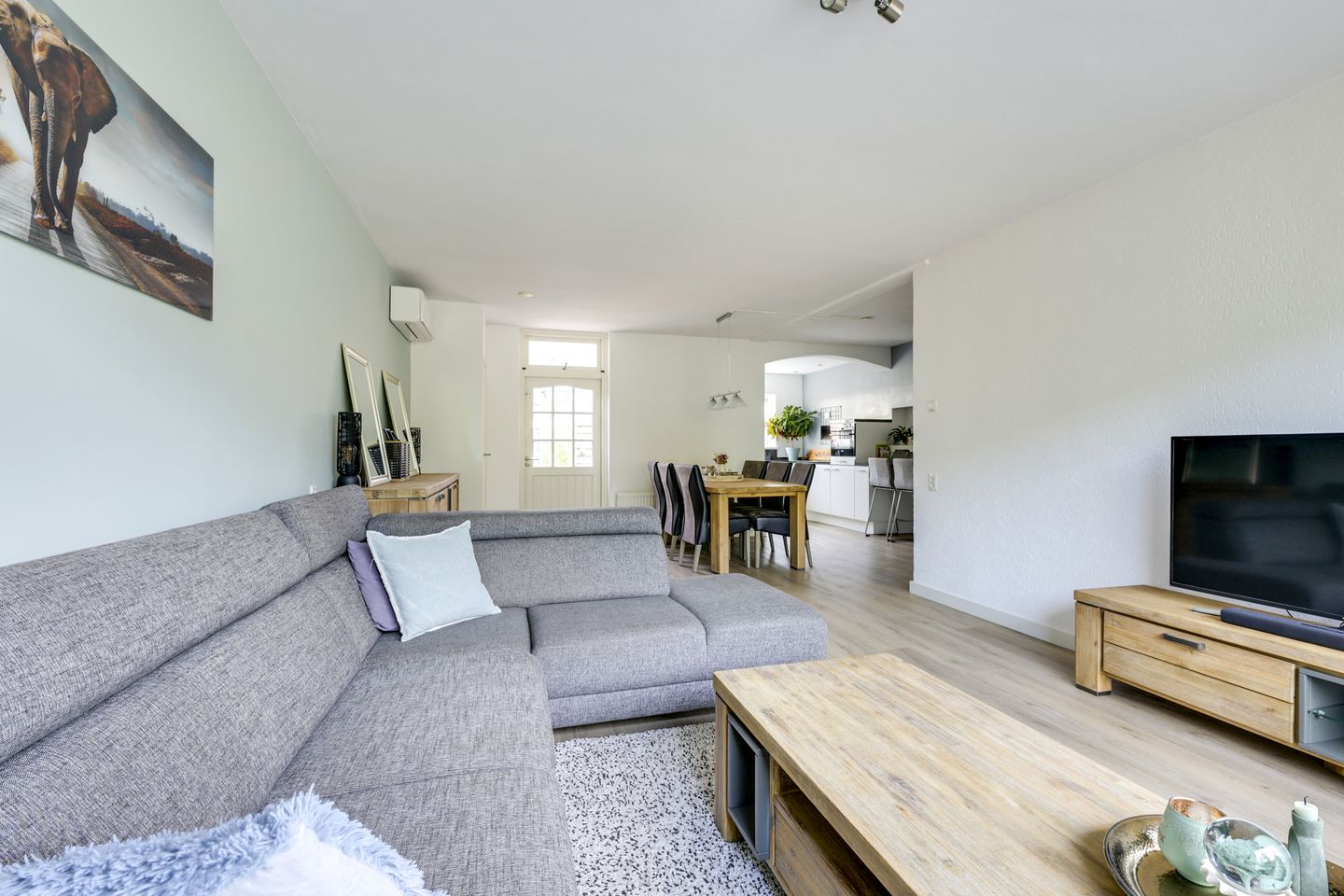 Photo 10 of Zuiderstraat 30