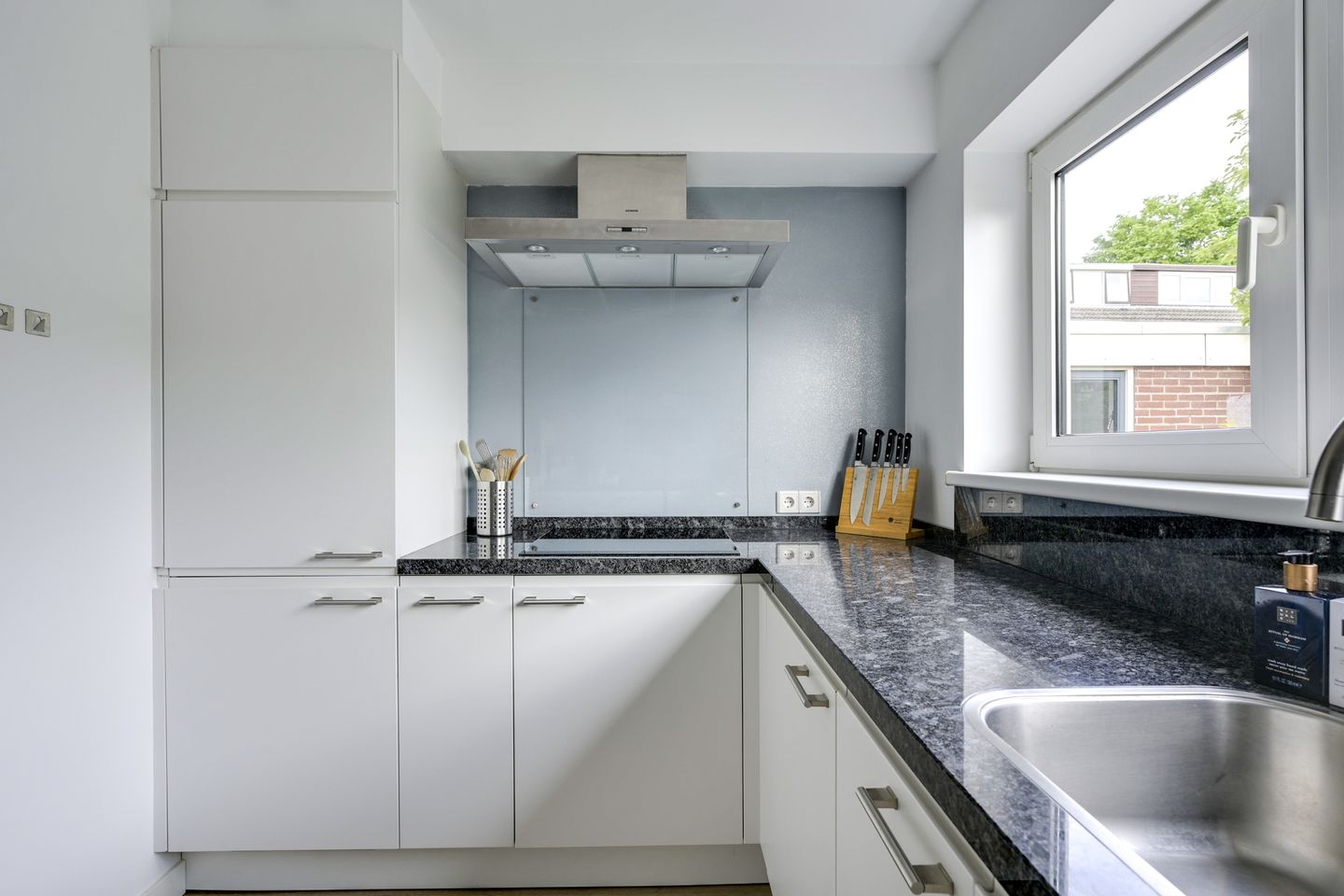 Photo 20 of Zuiderstraat 30