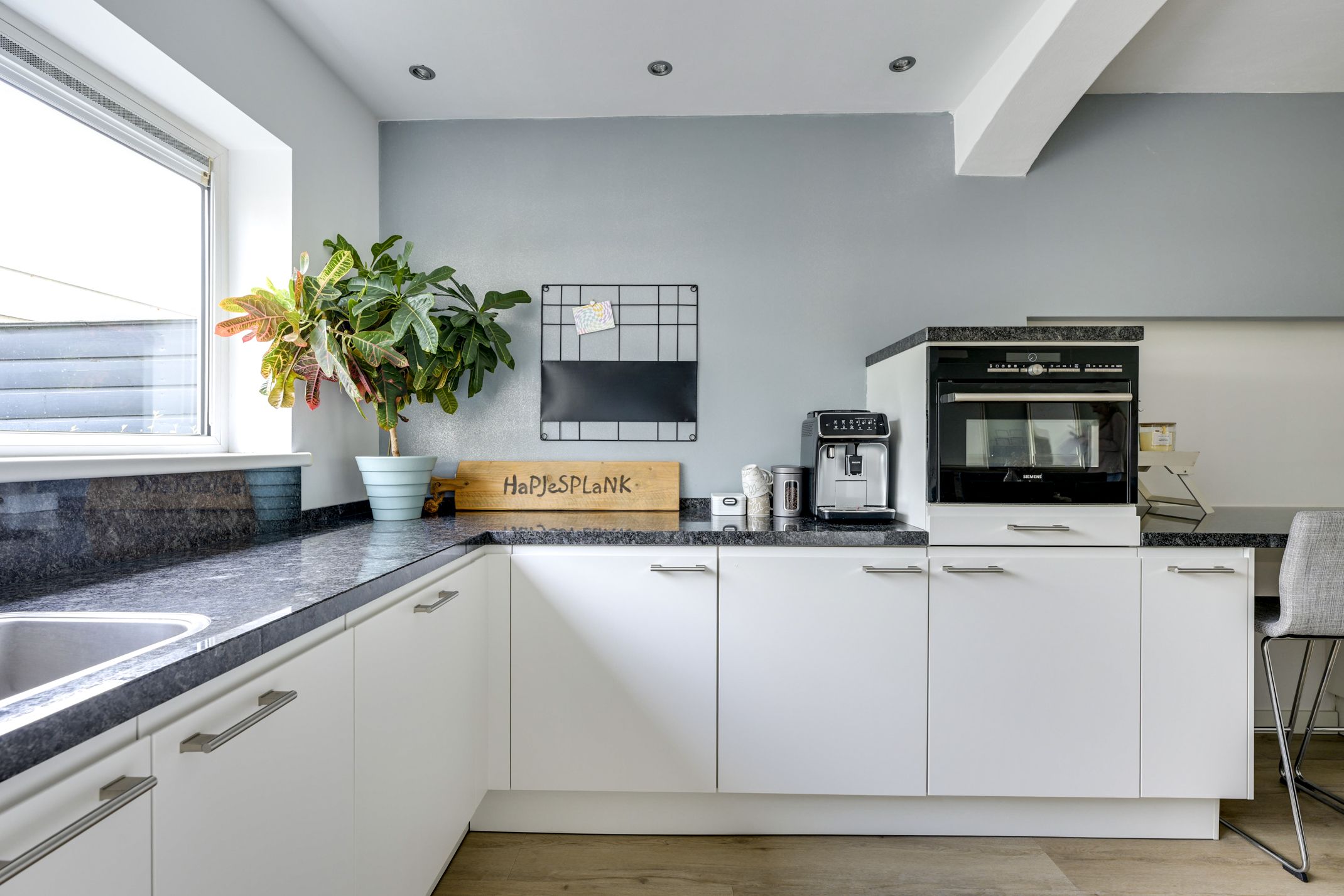 Photo 24 of Zuiderstraat 30