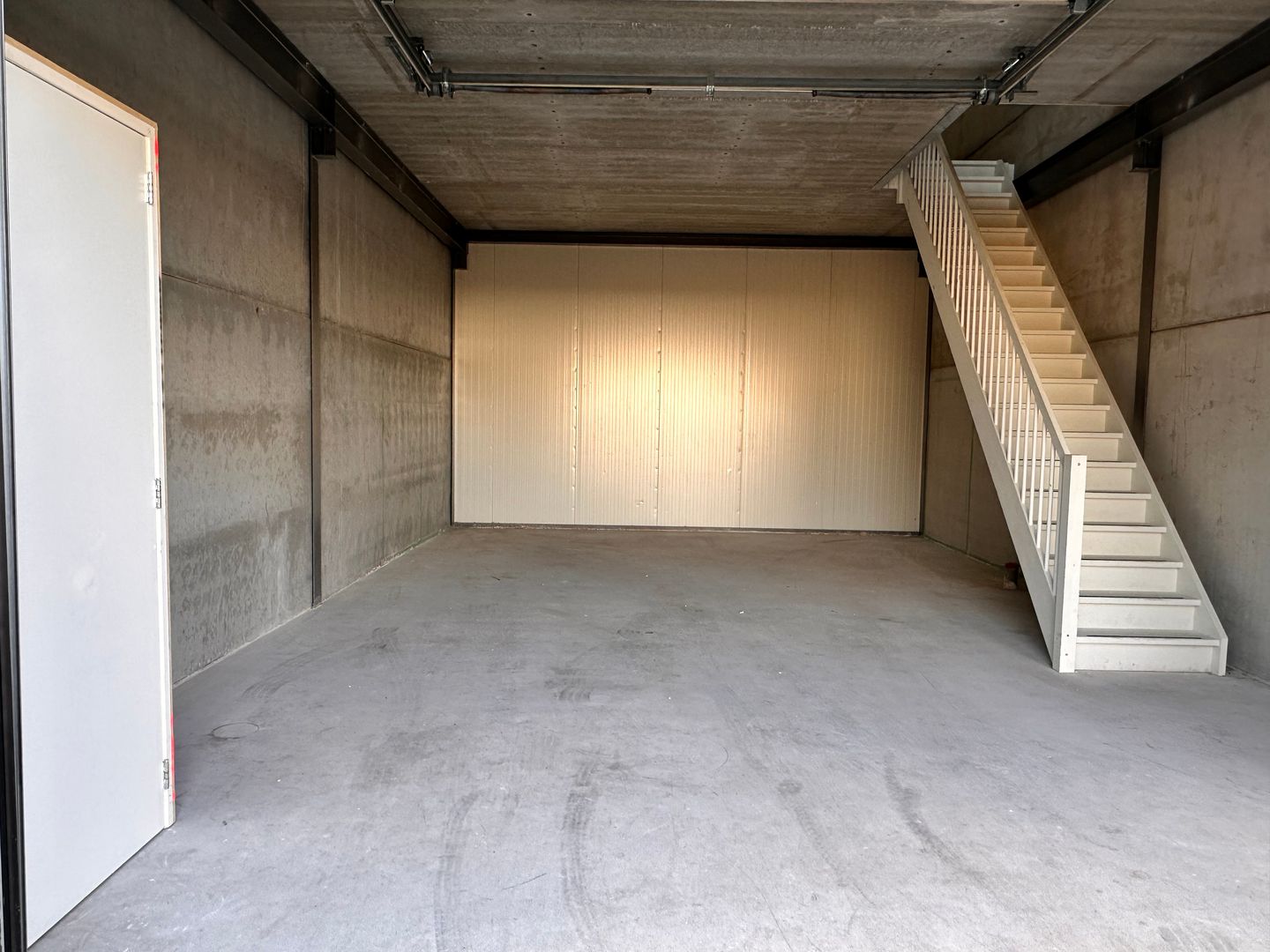 View photo 5 of Rode Ring 31-D