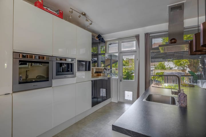 Foto 15 van Röntgenstraat 32-A