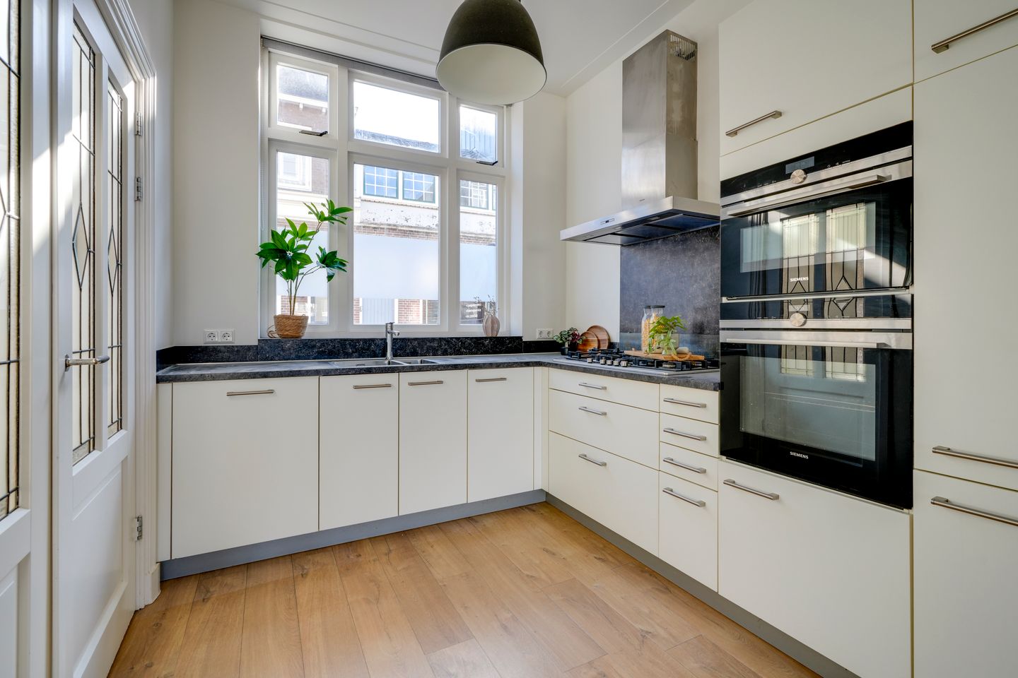 Foto 25 van Bekkerstraat 102