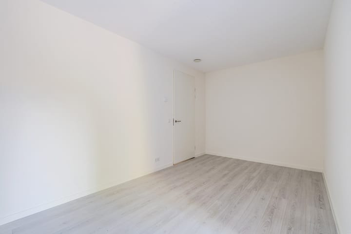 Photo 17 of Zijde 46-B