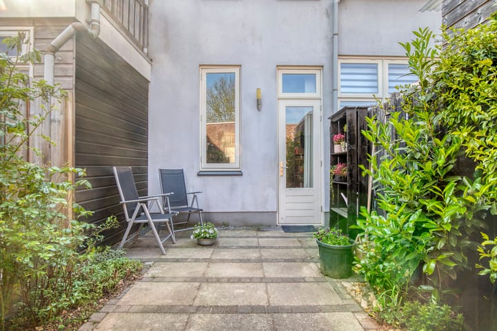 Foto 10 van Spoorstraat 12