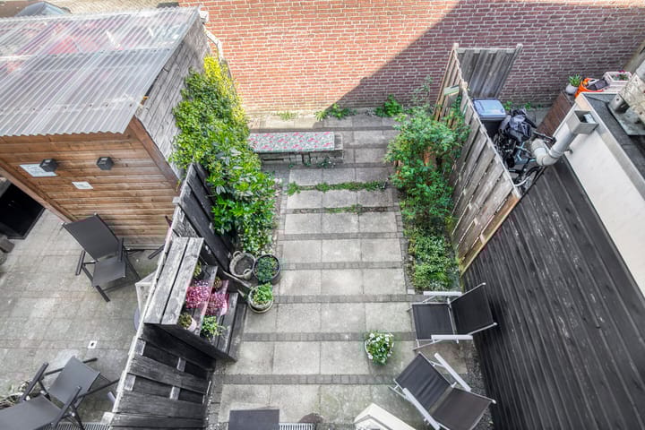 Foto 15 van Spoorstraat 12