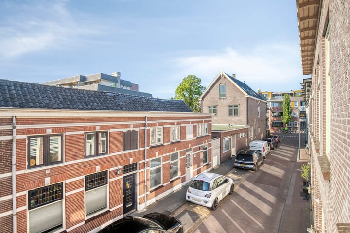 Foto 18 van Spoorstraat 12