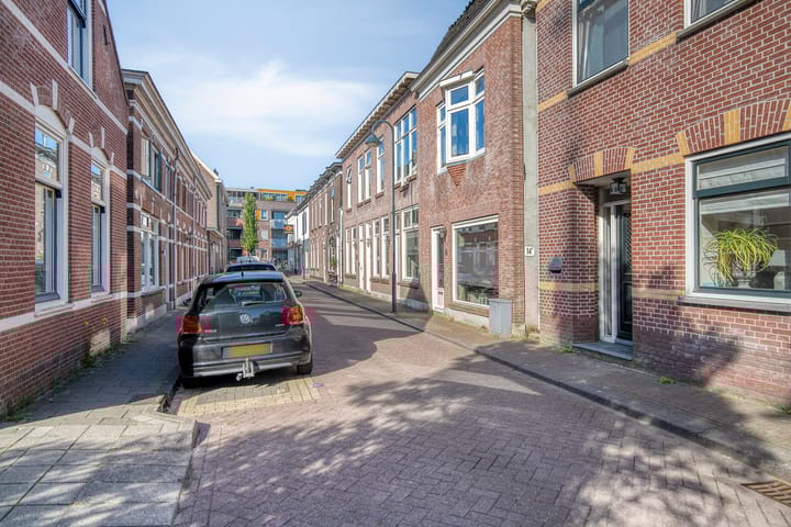 Foto 22 van Spoorstraat 12