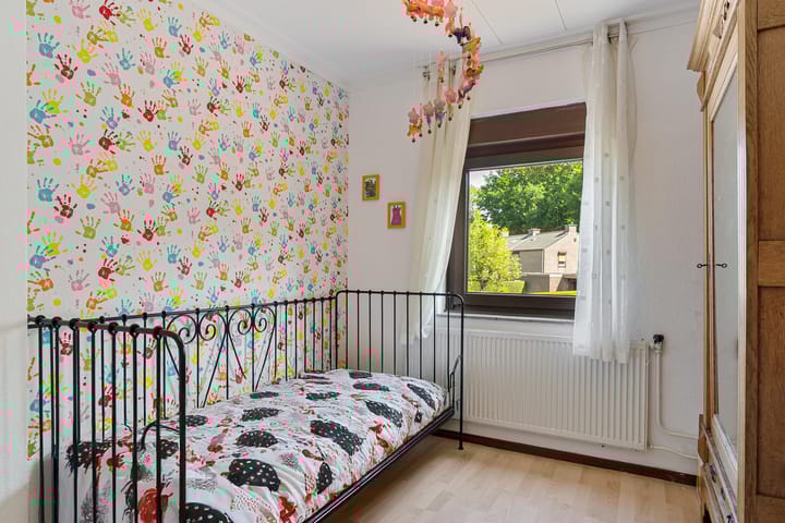 Photo 19 of Burg. Coonenstraat 14