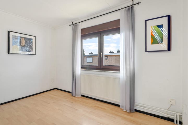 Photo 20 of Burg. Coonenstraat 14