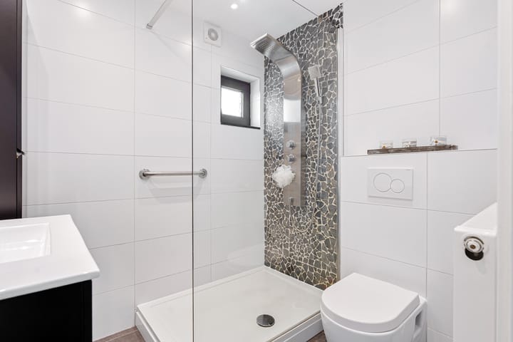 Photo 16 of Burg. Coonenstraat 14