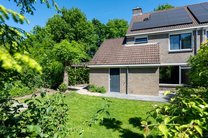 Foto 9 van René van Oranjestraat 5