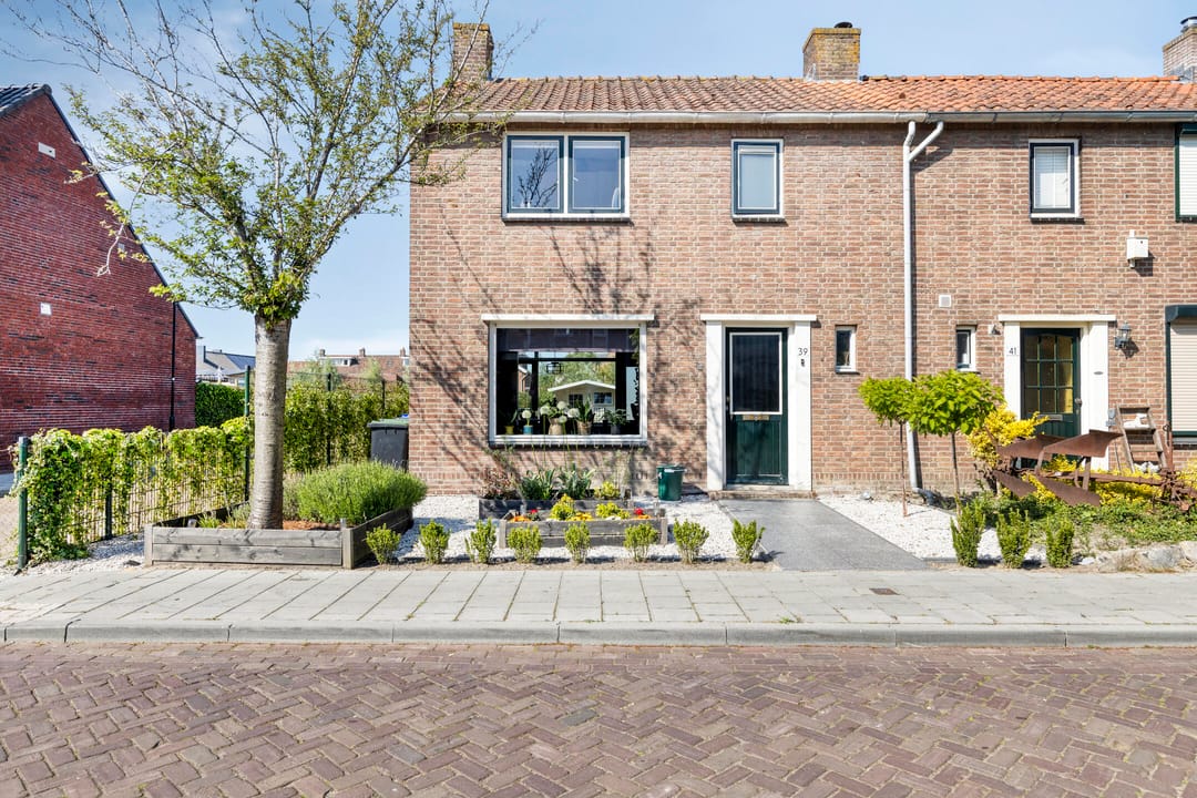 Photo 1 of Schoolstraat 39