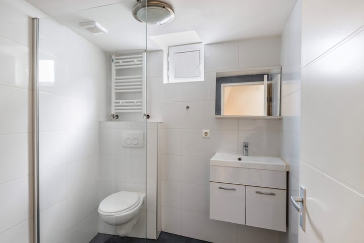 Photo 8 of Benthuizerstraat 38-A