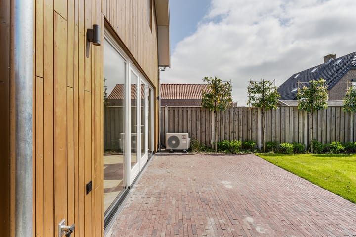 Photo 10 of Zuidwenk 74-B