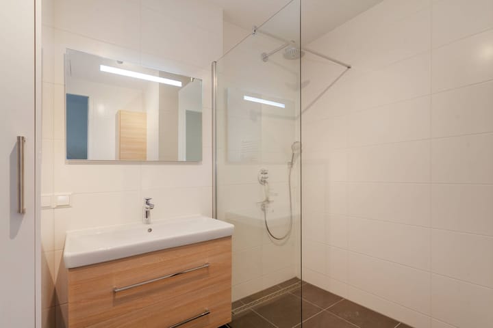 Foto 16 van Van Vollenhovenstraat 3-311