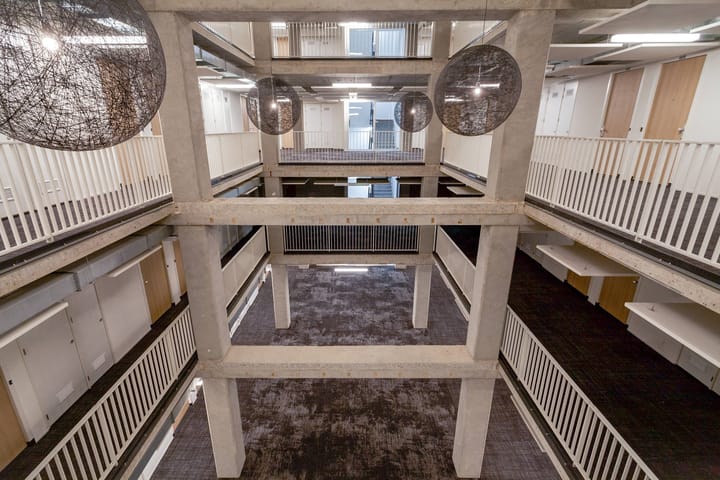 Foto 25 van Van Vollenhovenstraat 3-311