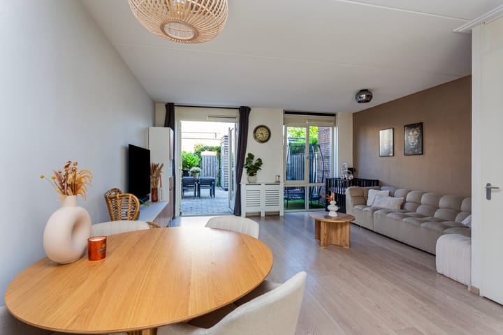 Foto 8 van Remus 150