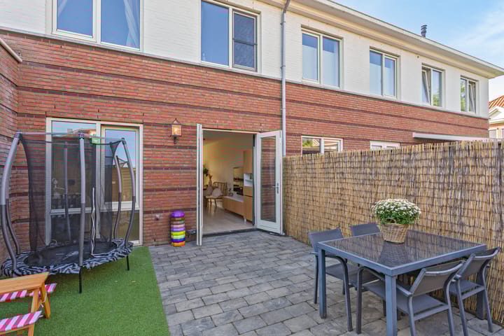 Foto 17 van Remus 150