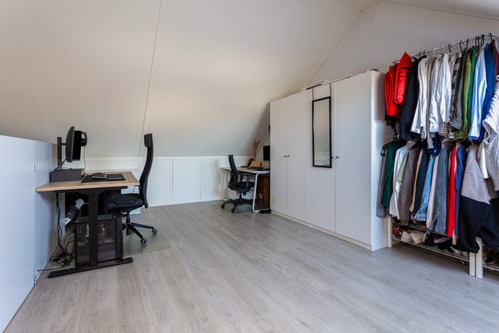 Foto 33 van Remus 150