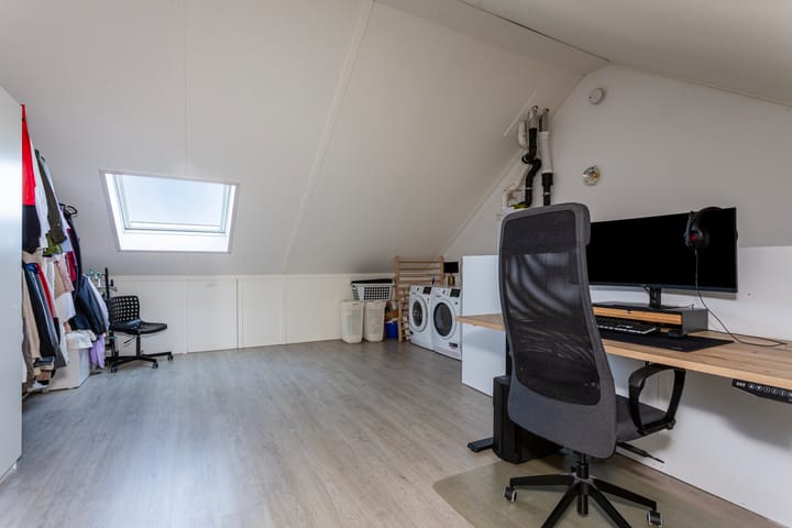 Foto 35 van Remus 150