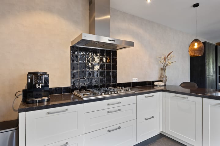 Photo 14 of Sweijslaan 4