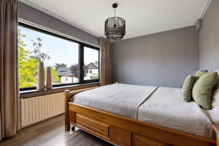 Photo 24 of Sweijslaan 4