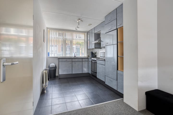 Foto 10 van Lijnbaanstraat 17