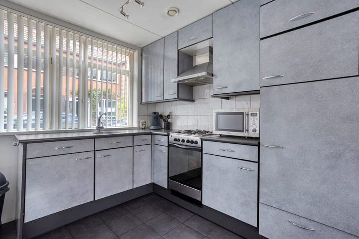 Foto 11 van Lijnbaanstraat 17