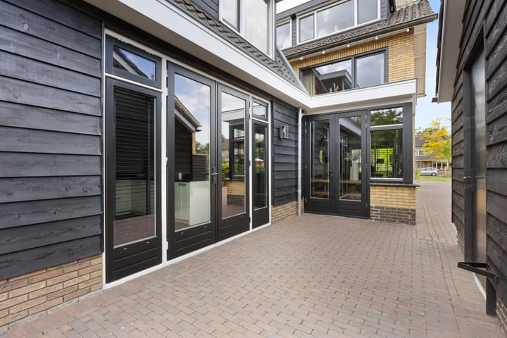 Photo 38 of Sweijslaan 4