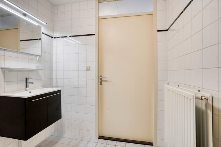 Foto 26 van Lijnbaanstraat 17