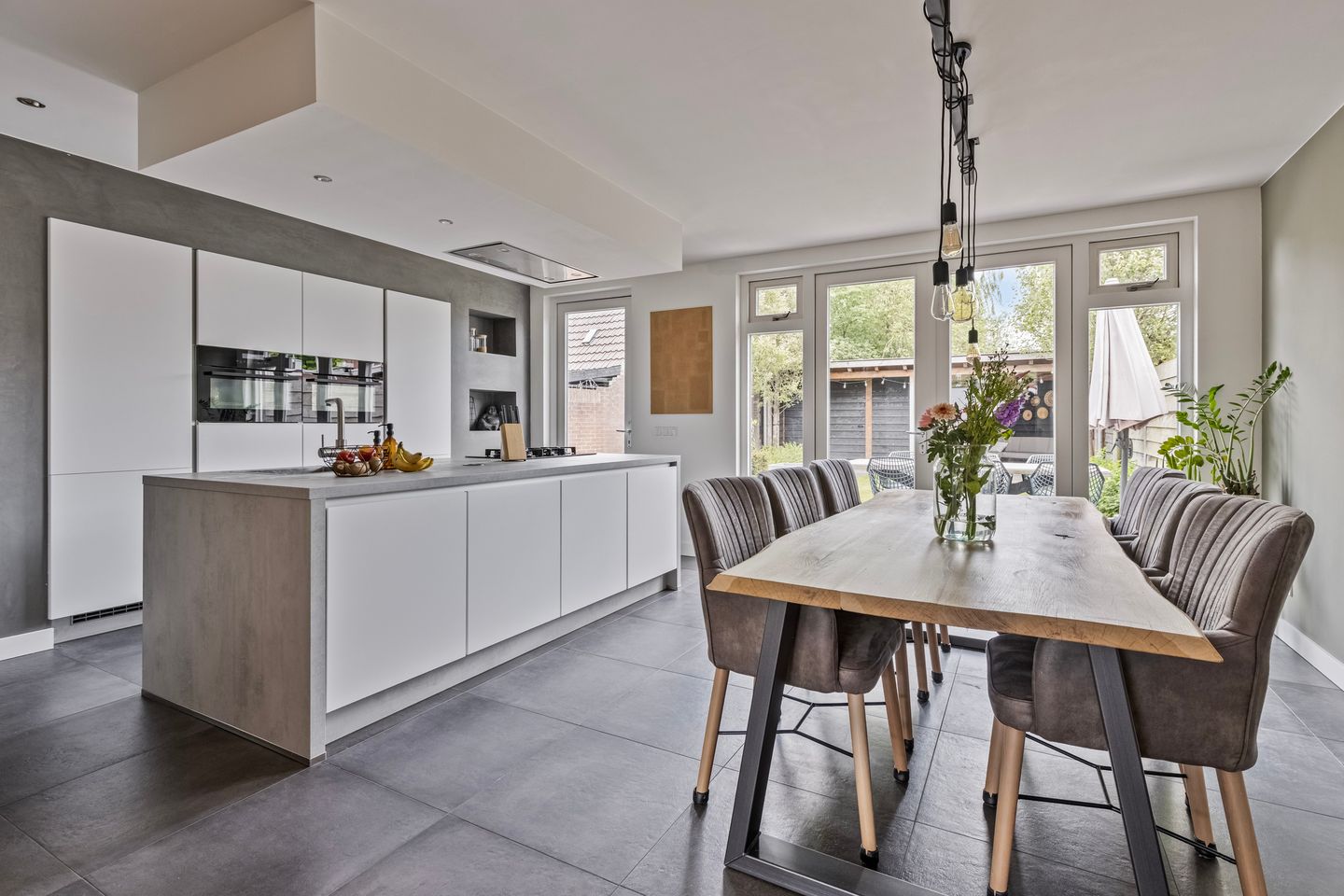 Foto 14 van Esdoornstraat 13