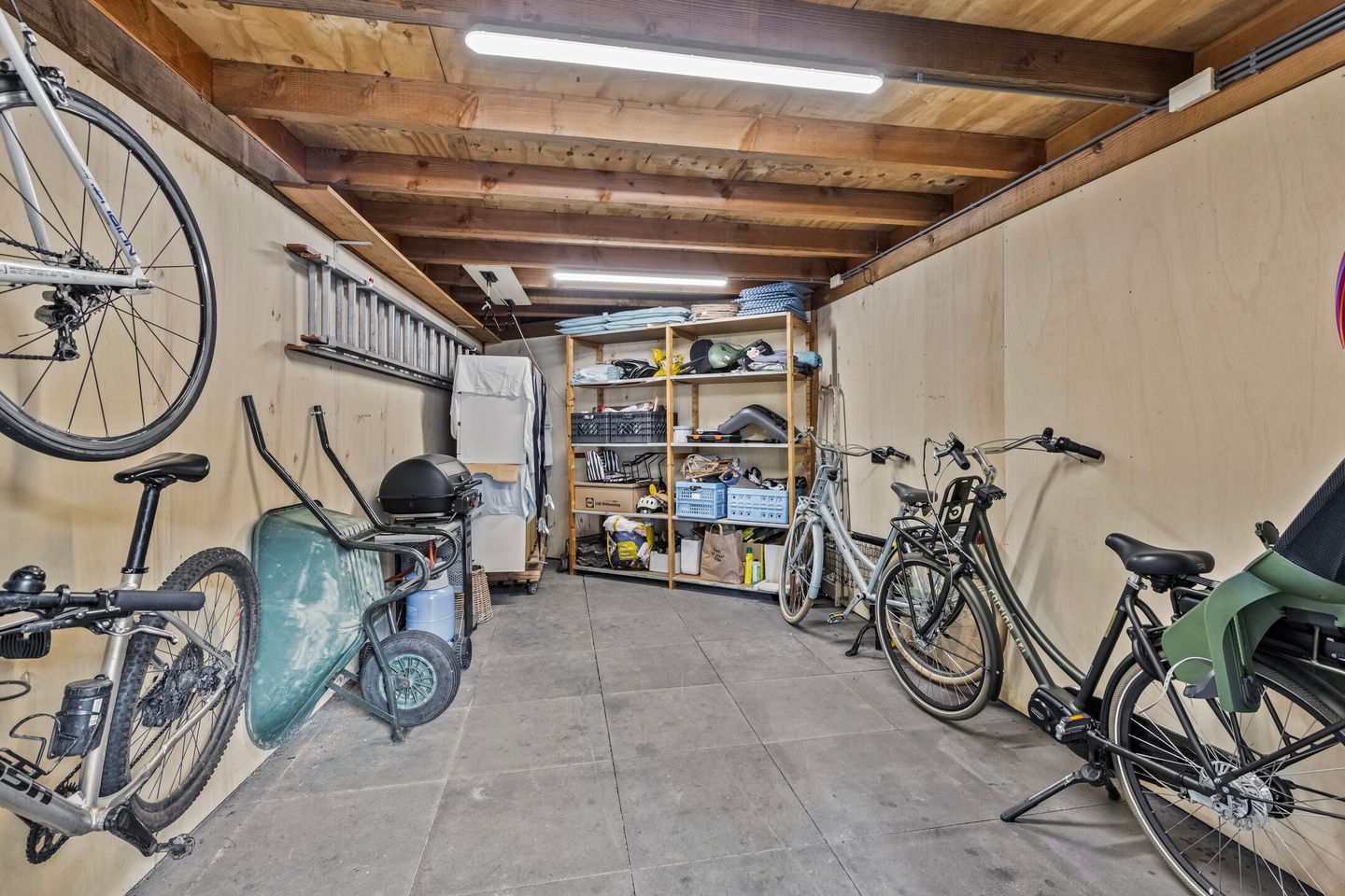 Foto 29 van Esdoornstraat 13