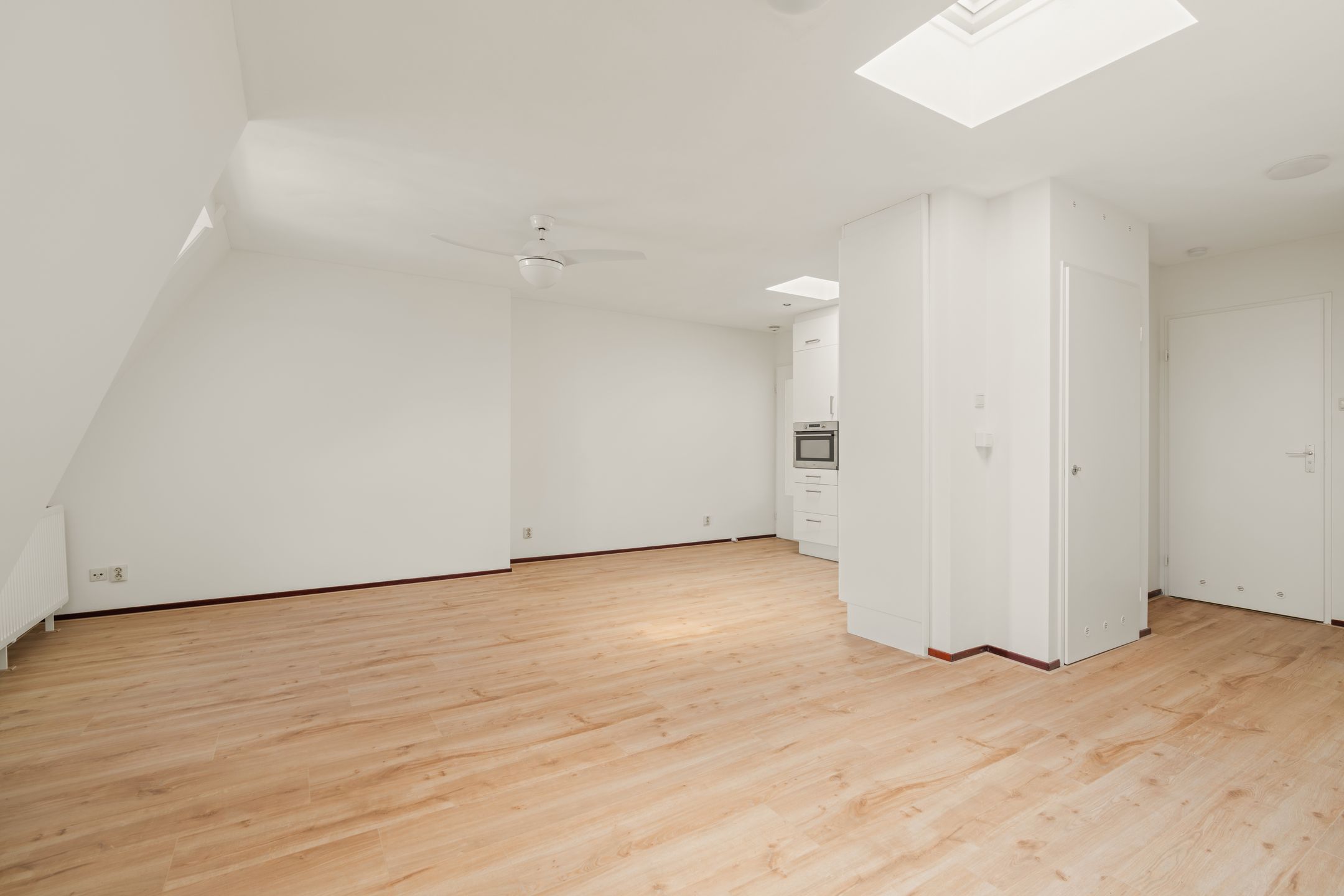 Photo 3 of Admiraal De Ruijterweg 45-4