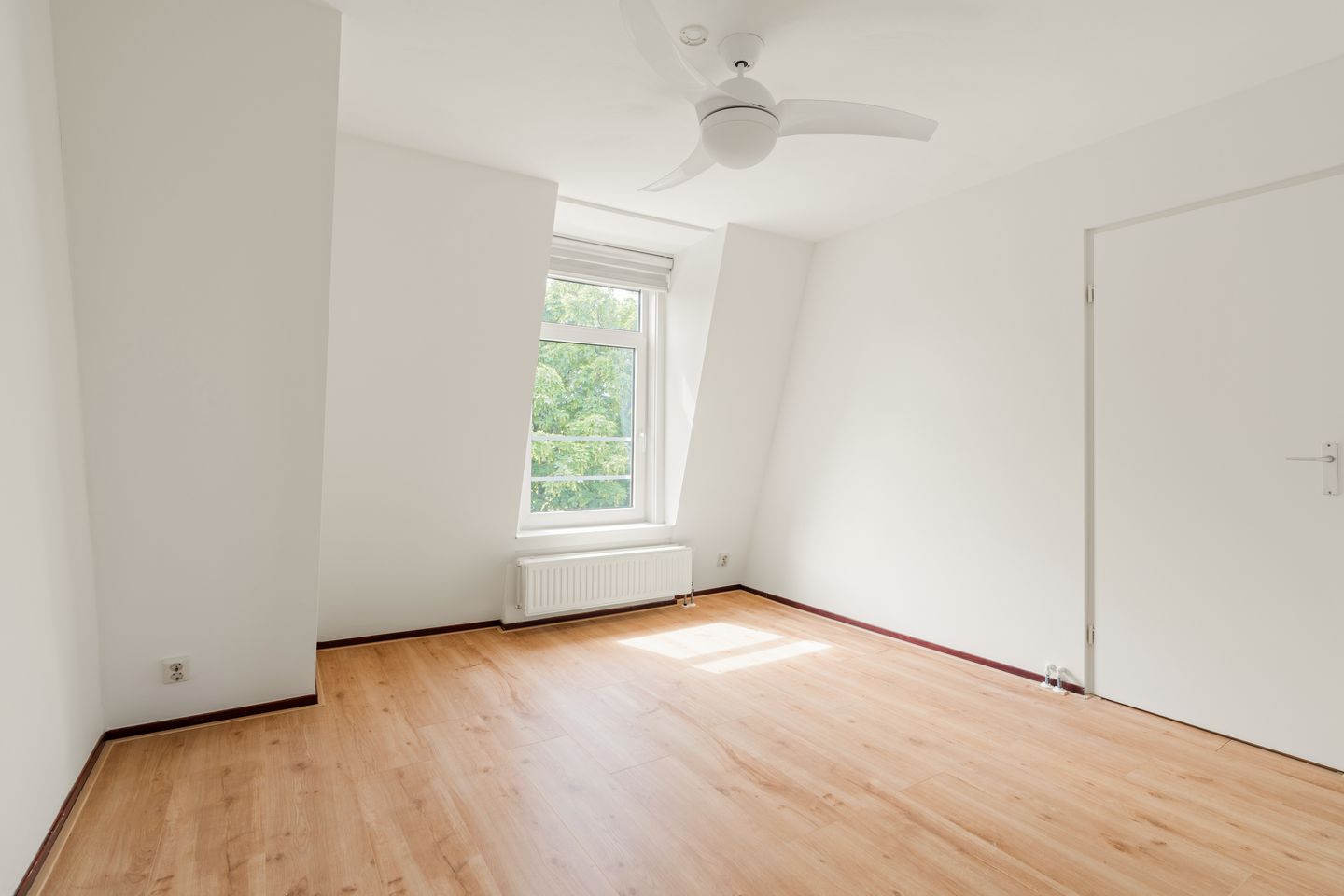 Photo 10 of Admiraal De Ruijterweg 45-4