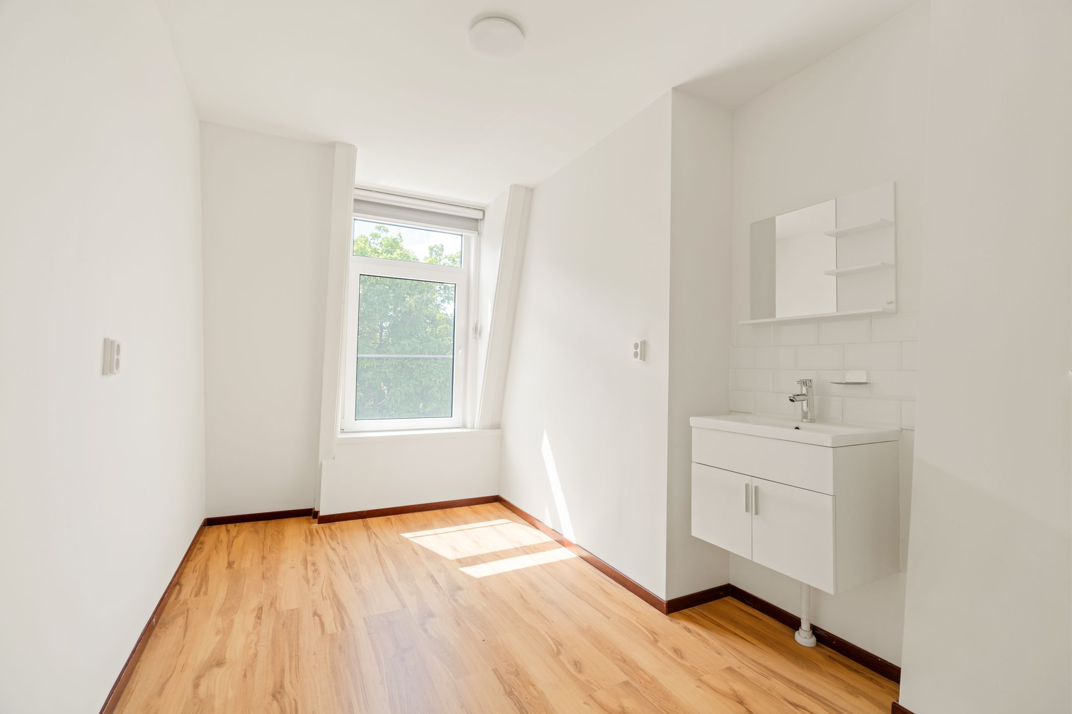 Photo 12 of Admiraal De Ruijterweg 45-4