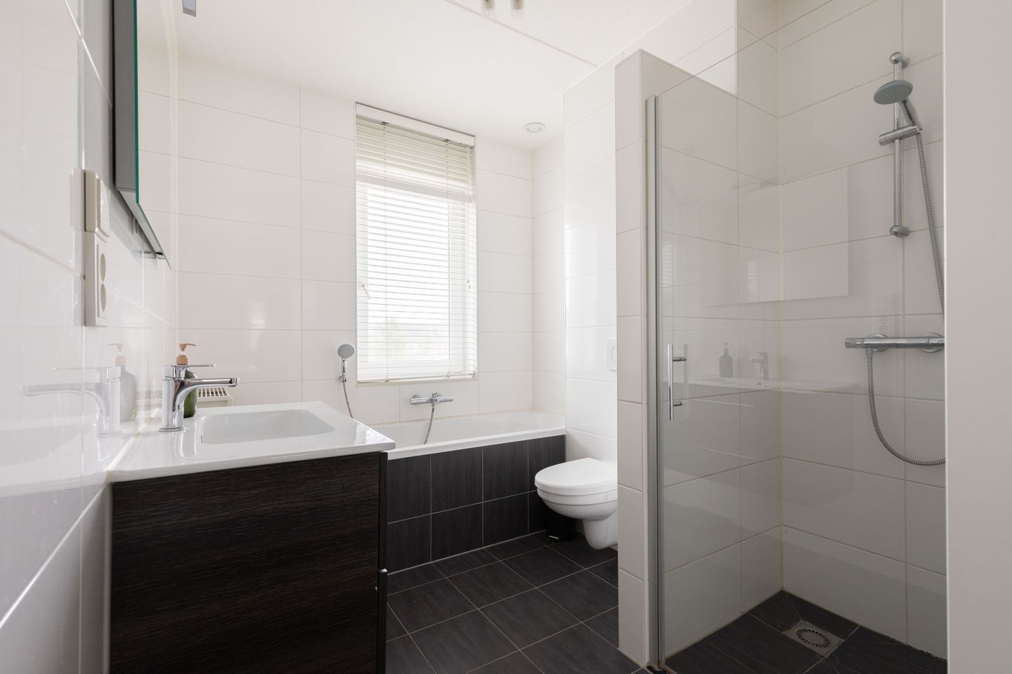 Foto 29 van Chabolaan 37