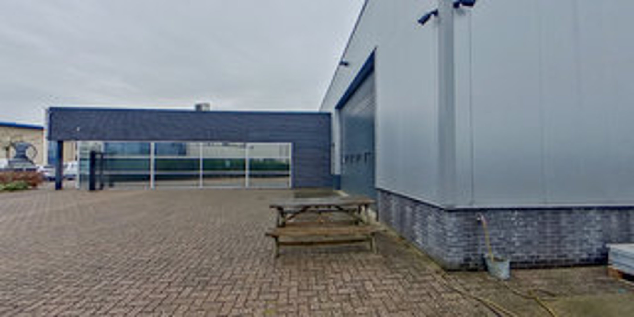 View 360° photos