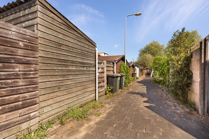 Foto 22 van Jan van den Bergstraat 35