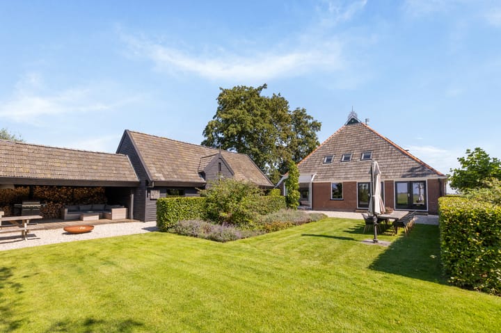 Foto 2 van Straatweg 25