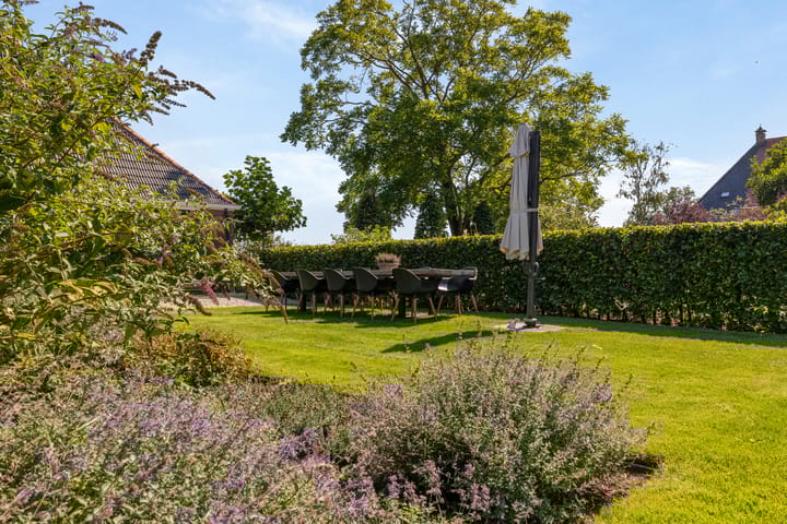 Foto 47 van Straatweg 25