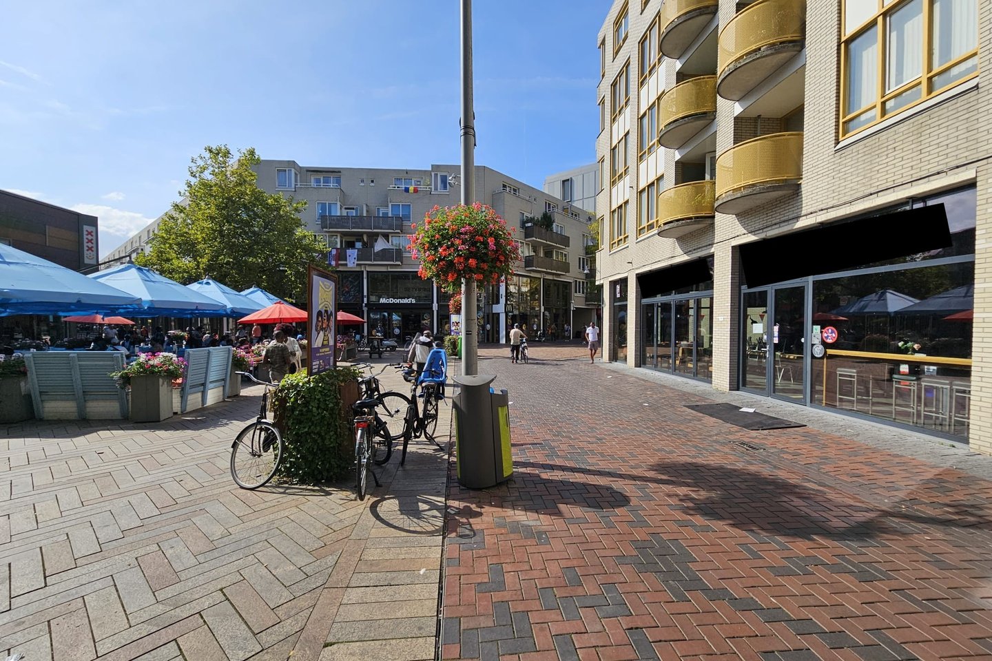 Bekijk foto 3 van Bijlmerplein 508