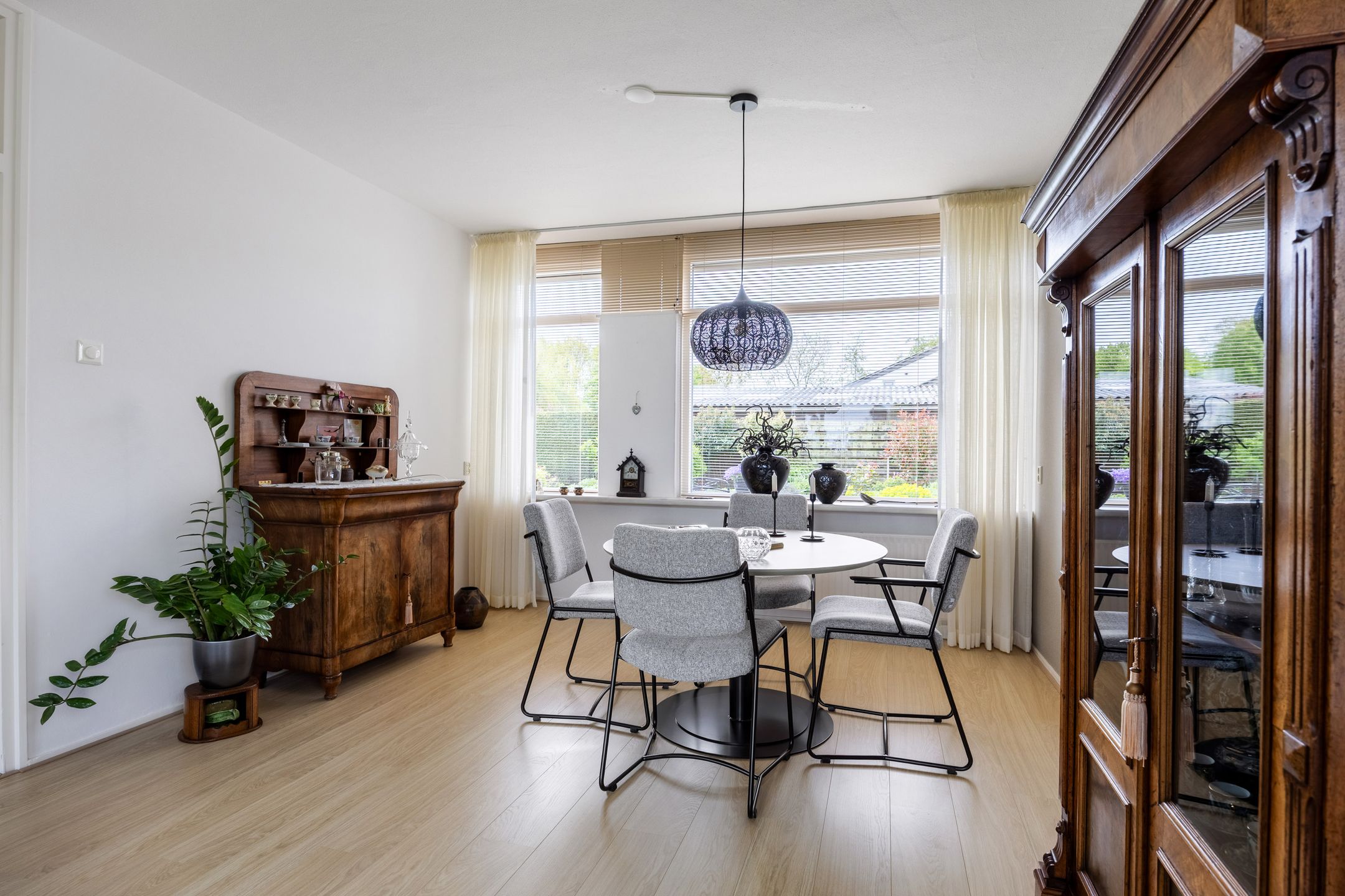 Photo 12 of Hoofdstraat 104